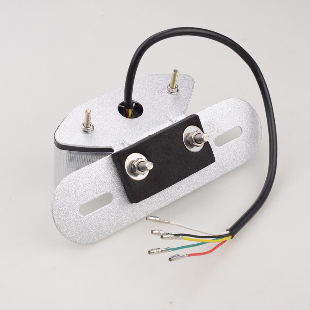 GOOFIT Motorcycle Silver Rear Brake Tail Light with Signals Indicator Backup Lamps Bulbs Integrated Turn Replacement For Bicycle Scooter ATV